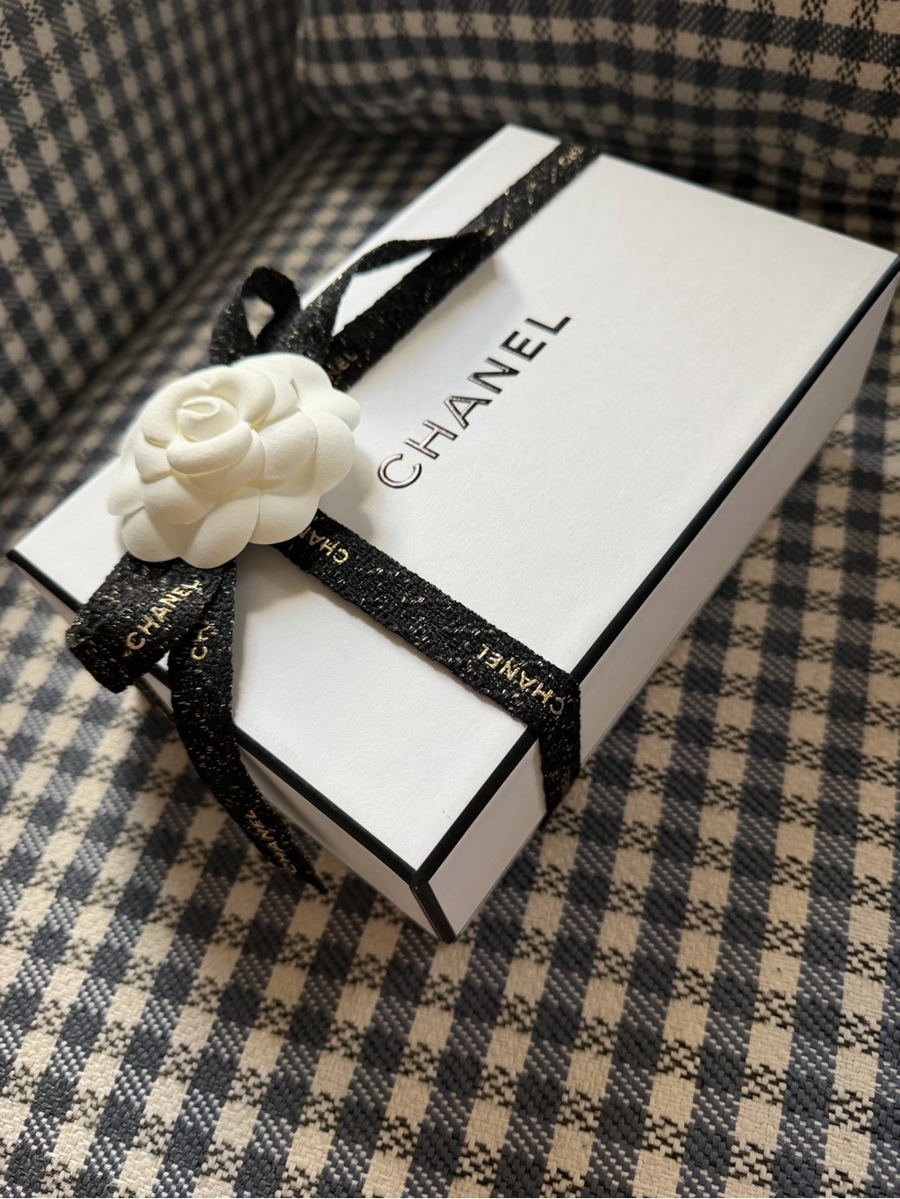 CHANEL Box with Black Branded Ribbon & Camellia(C/W Bag, Ribbon & Camellia) 🖤🖤🖤